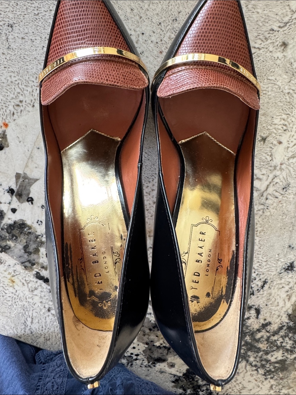 Ted Baker Black and Brown Pointed Toe Heels with Gold Trim - Picture 4 of 12